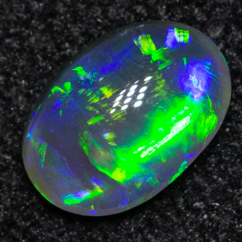 0.20 ct black crystal opal 5.3x3.7x1.8mm