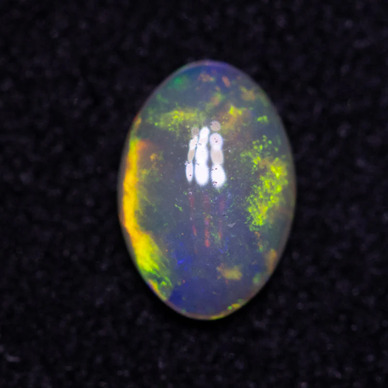 0.23 ct crystal opal 5.7x4x1.7mm