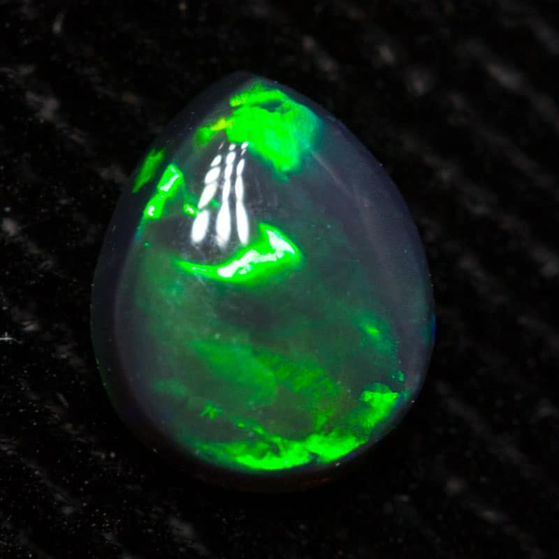 0.27 ct black opal 5.2x4.3x1.9mm