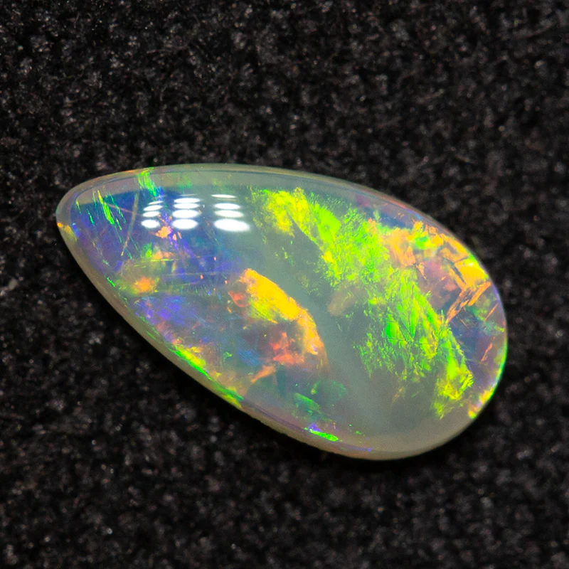 0.28 ct crystal opal 7.1x3.9x1.6mm
