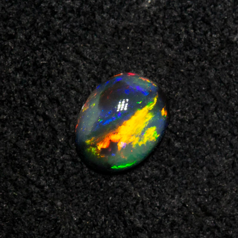 0.29 ct black opal 5.1x4x2.3mm