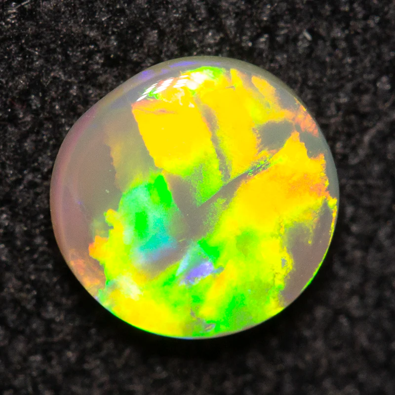 0.30 ct crystal opal 5.1x5.1x1.6mm