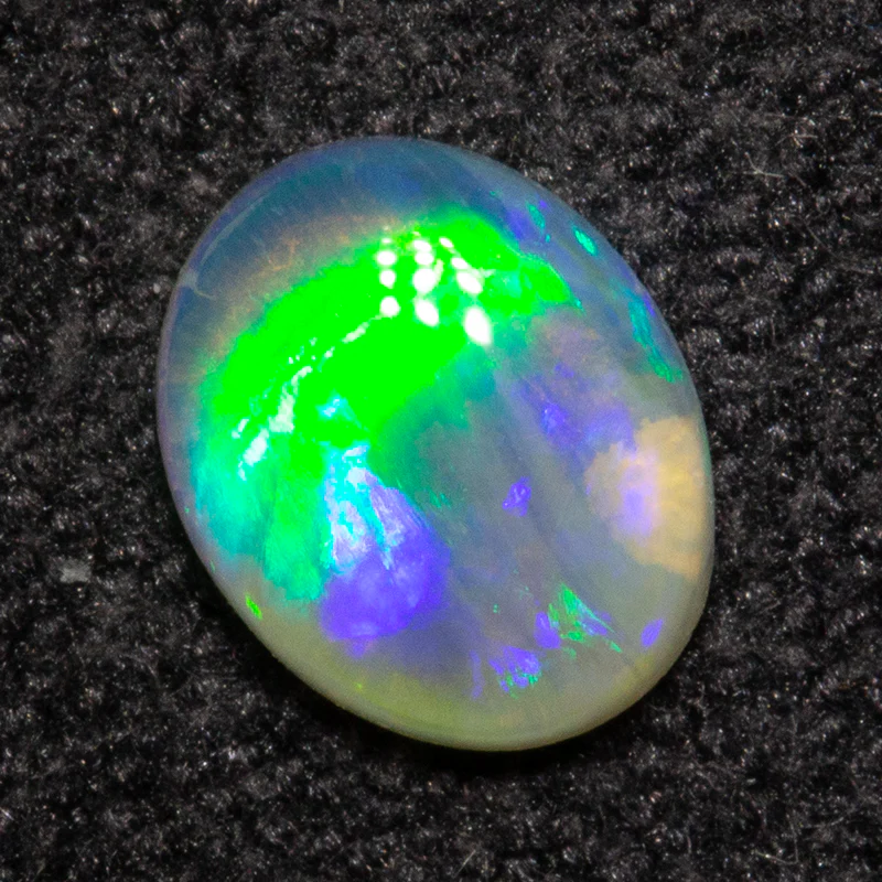 0.32 ct crystal opal 5.7x4.6x1.8mm