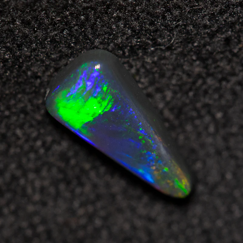 0.34 ct black opal 7.8x3.8x2mm