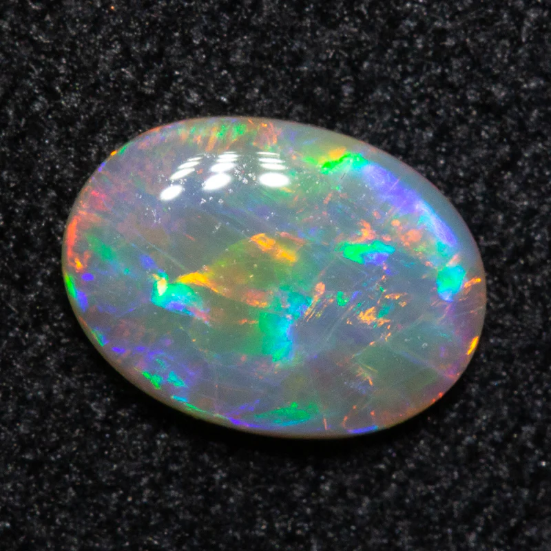 0.34 ct crystal opal 6.5x4.7x1.7mm