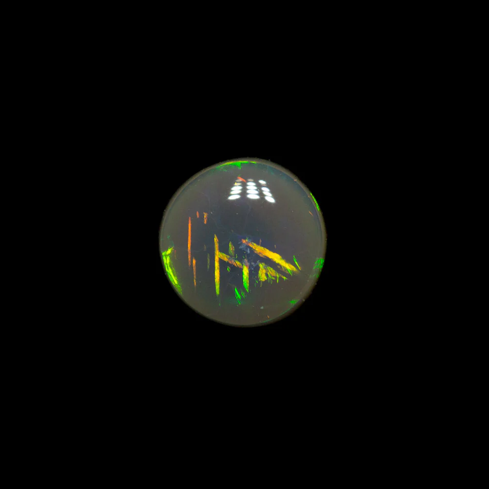0.35 ct dark opal 4.9x4.9x2.1mm - Image 2