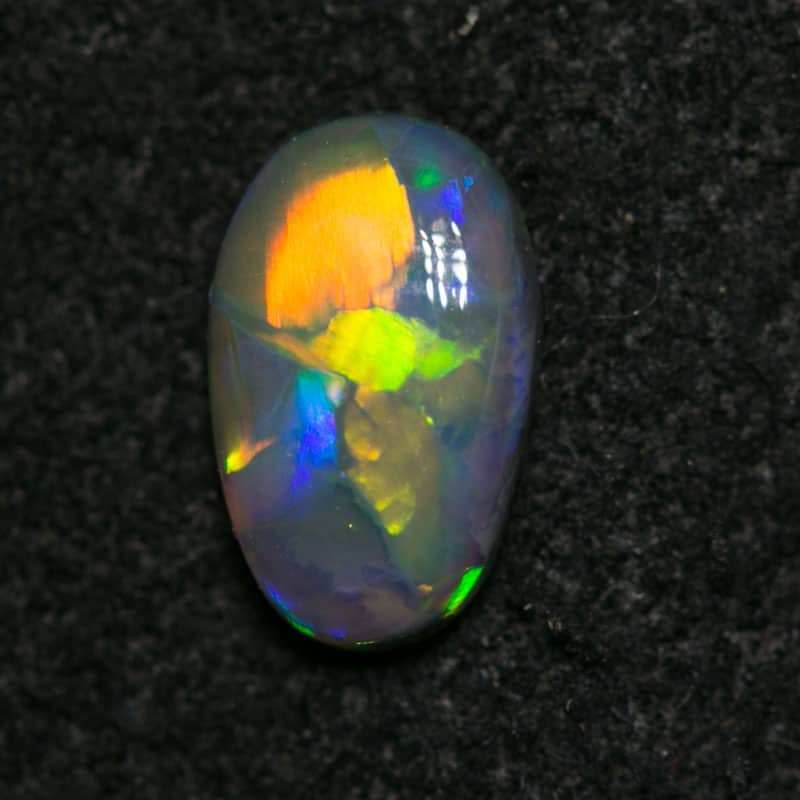 0.37 ct dark opal 6.5x5x2mm