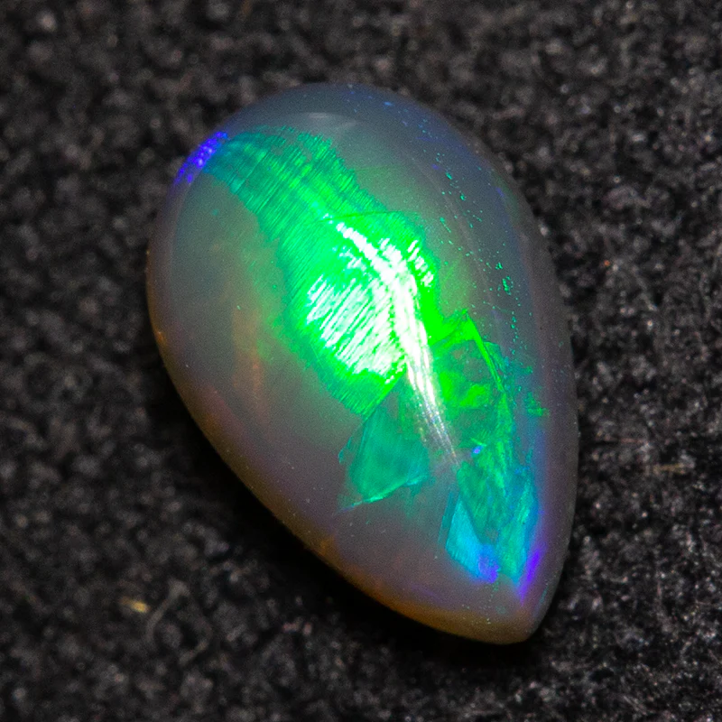 0.41 ct crystal opal 6.1x4x2.7mm