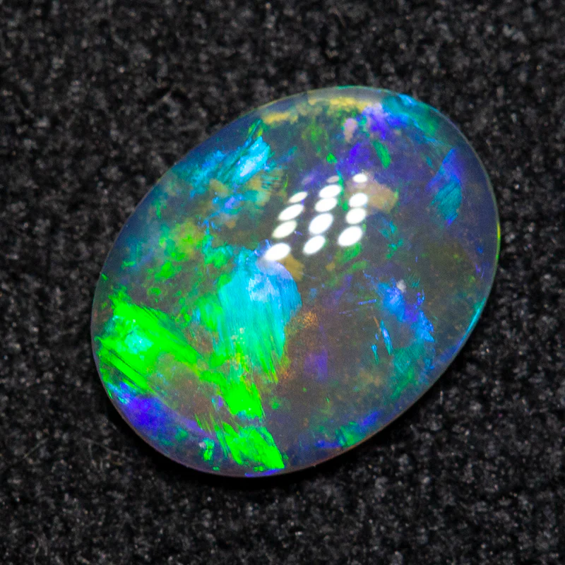 0.41 ct crystal opal 6.9x5.3x1.7mm