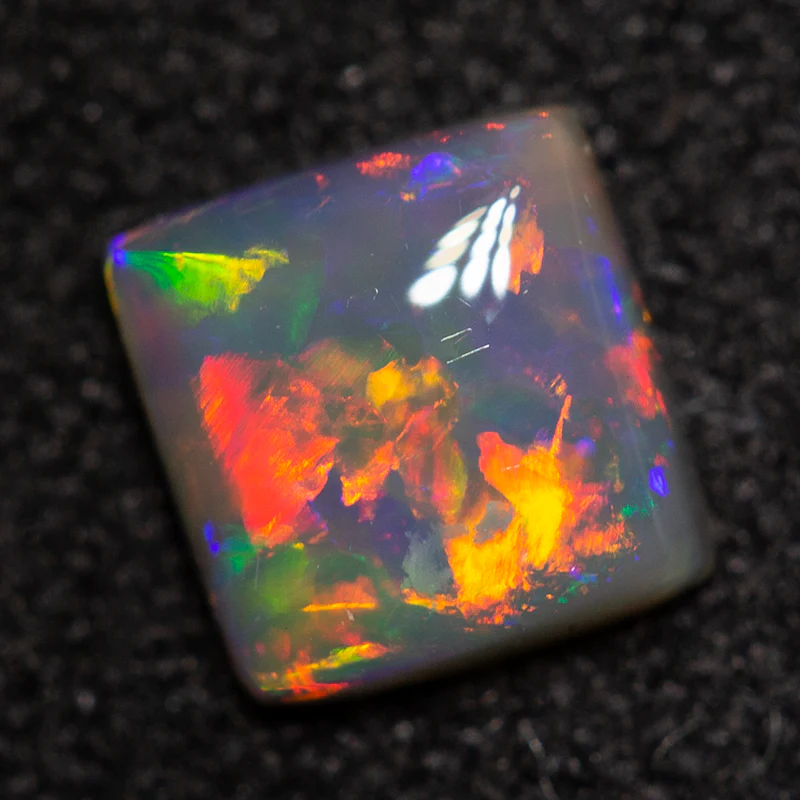 0.44 ct crystal opal 5x5.2x2mm