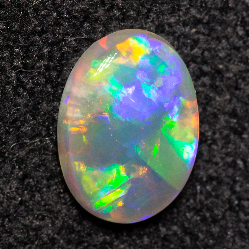 0.44 ct crystal opal 6.6x4.9x2.2mm