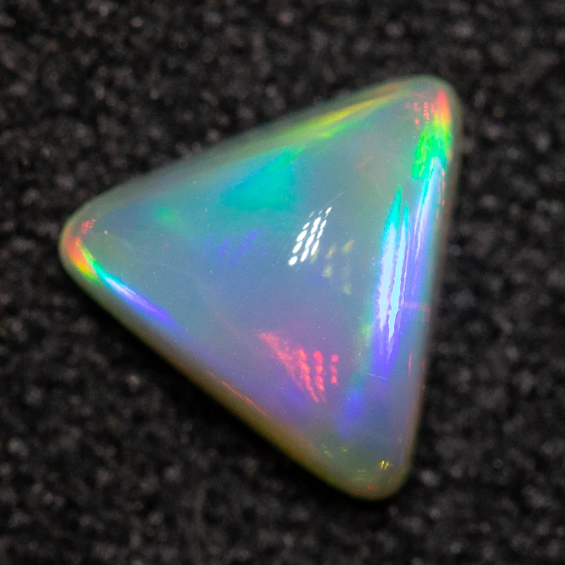 0.45 ct crystal opal 5.8x5.3x2.9mm