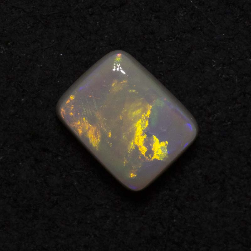 0.50 ct dark opal 5.5x4.3x2.4mm
