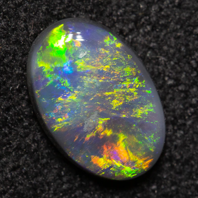 0.51 ct black opal 7.1x4.8x2mm