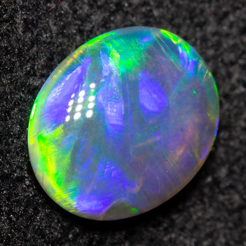 0.52 ct black crystal opal 6.3x5.3x2.5mm - Image 2