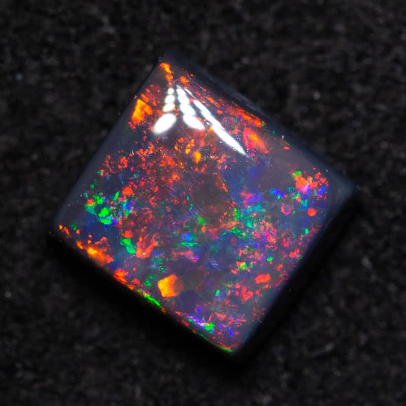 0.55ct black opal 5.5x5.5x2.5mm