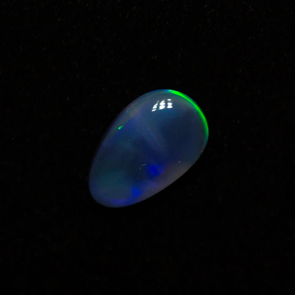 0.57 ct black opal 8x5x2mm - Image 2