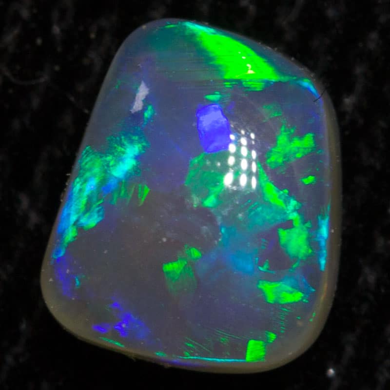 0.57 ct crystal opal 5.8x5x3mm