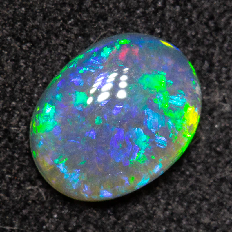 0.57 ct crystal opal 6.9x5.3x2.3mm