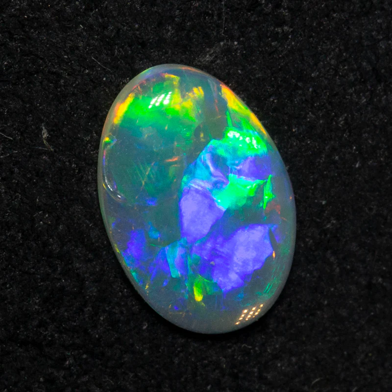 0.59 ct crystal opal 8.2x5.6x1.7mm