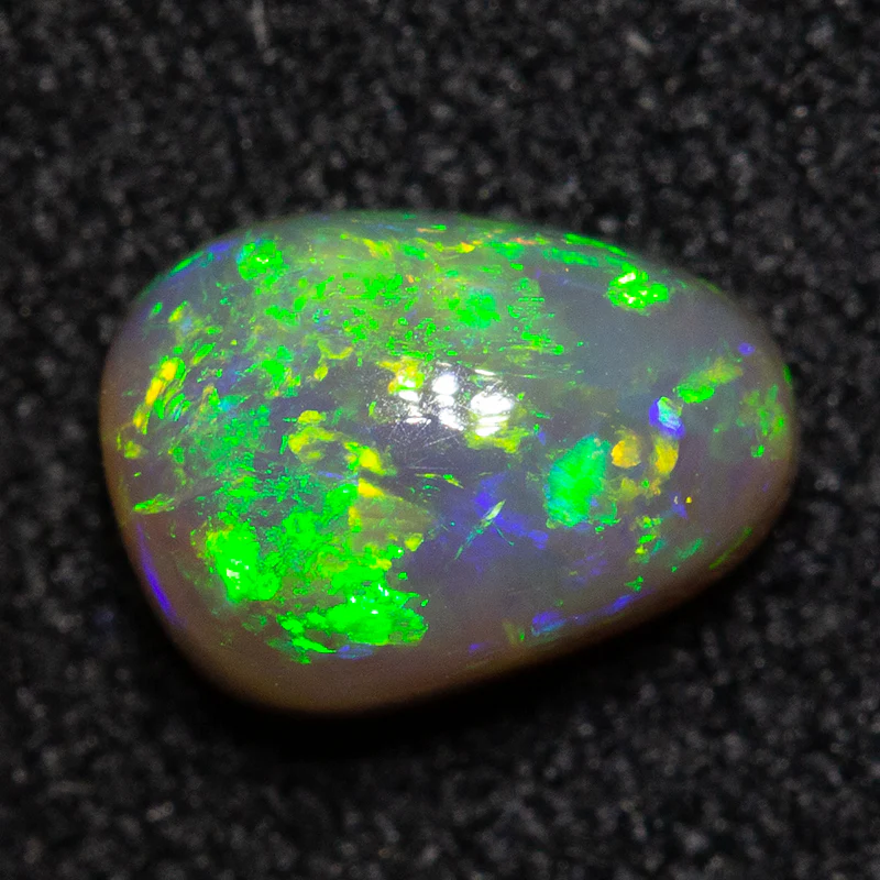 0.61 ct crystal opal 6.5x4.8x3.3mm