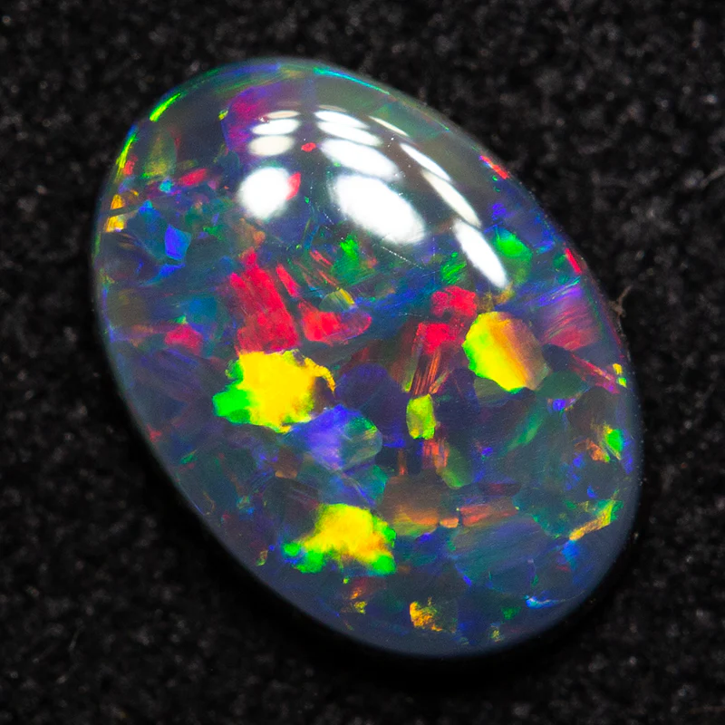 0.62 black opal 7.9x5.6x2.1mm