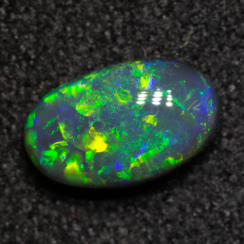 0.64 ct black opal 7.1x4.5x3.1mm - Image 2
