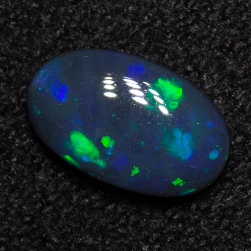 0.64 ct black opal 8.1x5x2.4mm
