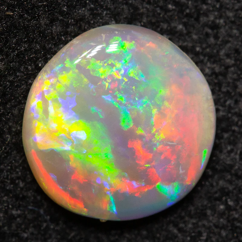 0.64 ct white opal 6.8x6.8x2mm