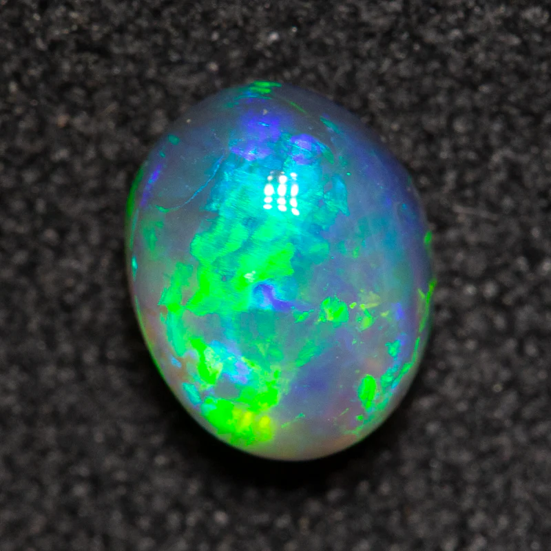 0.65 ct black opal 6.1x5x3.5mm