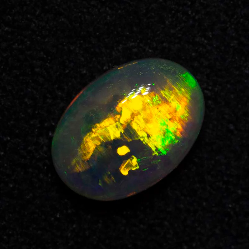 0.68 ct crystal opal 7.2x5.2x2.8mm