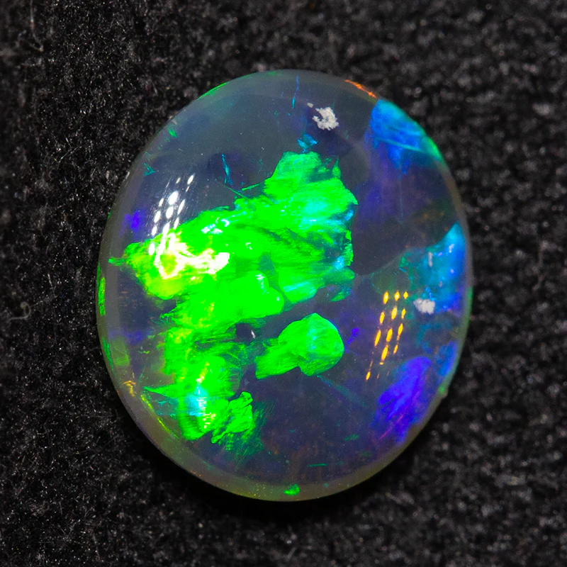 0.69 ct crystal opal 7.3x6.6x2.2mm