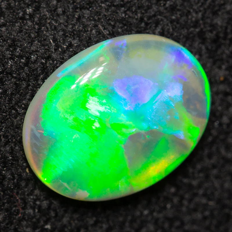 0.72 ct crystal opal 8x6.3x2.2mm