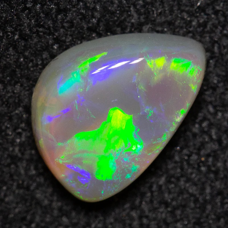 0.75 ct crystal opal 7.7x5.6x2.6mm