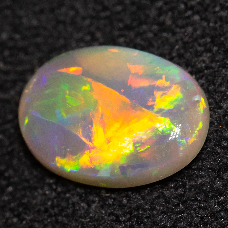 0.80 ct crystal opal 8.3x5.9x2.4mm