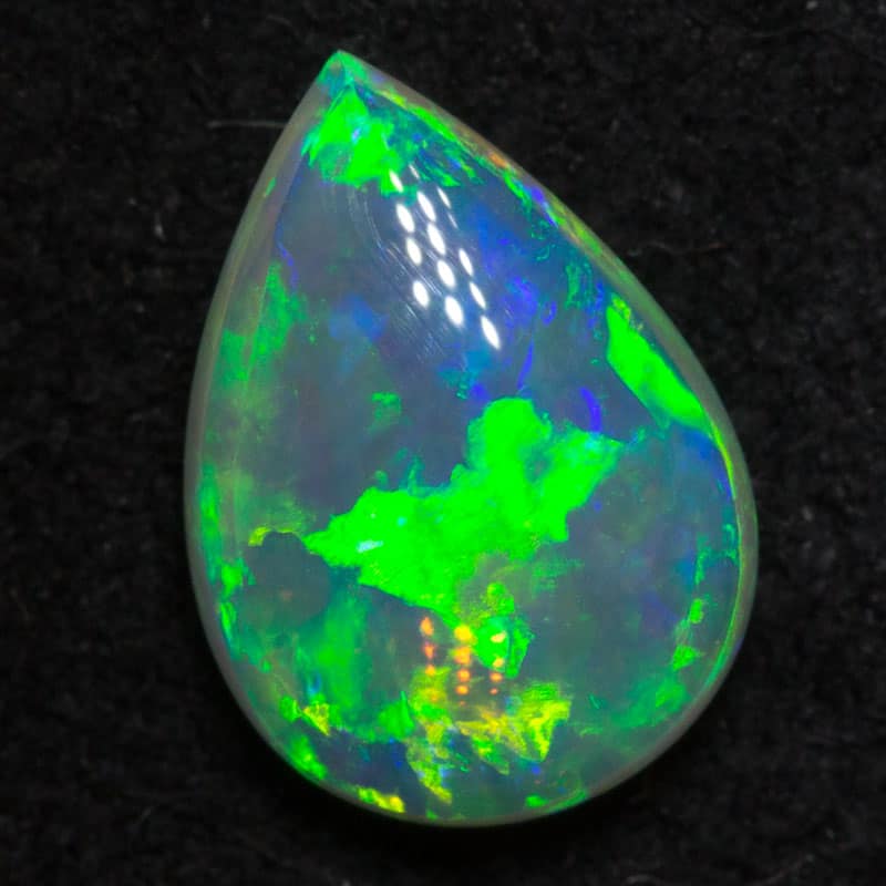 0.81 ct crystal opal 8x6x3mm