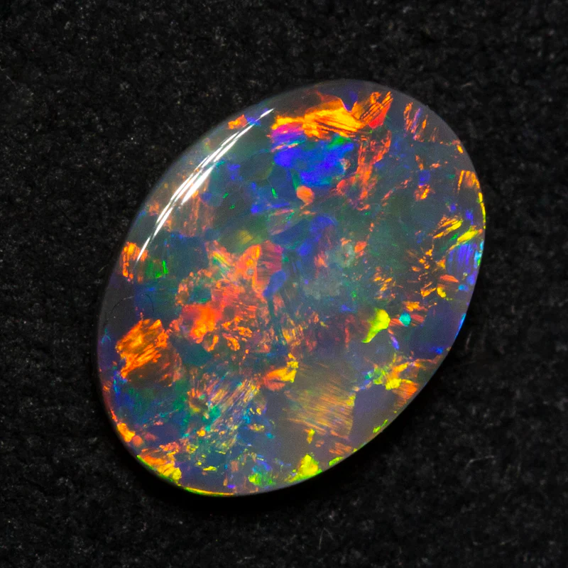 0.90 ct black opal 9.2x6.7x2.3mm