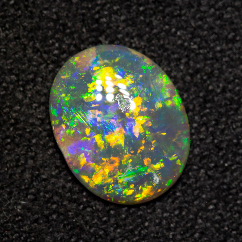 0.90 ct crystal opal 8.9x7.2x2.3mm