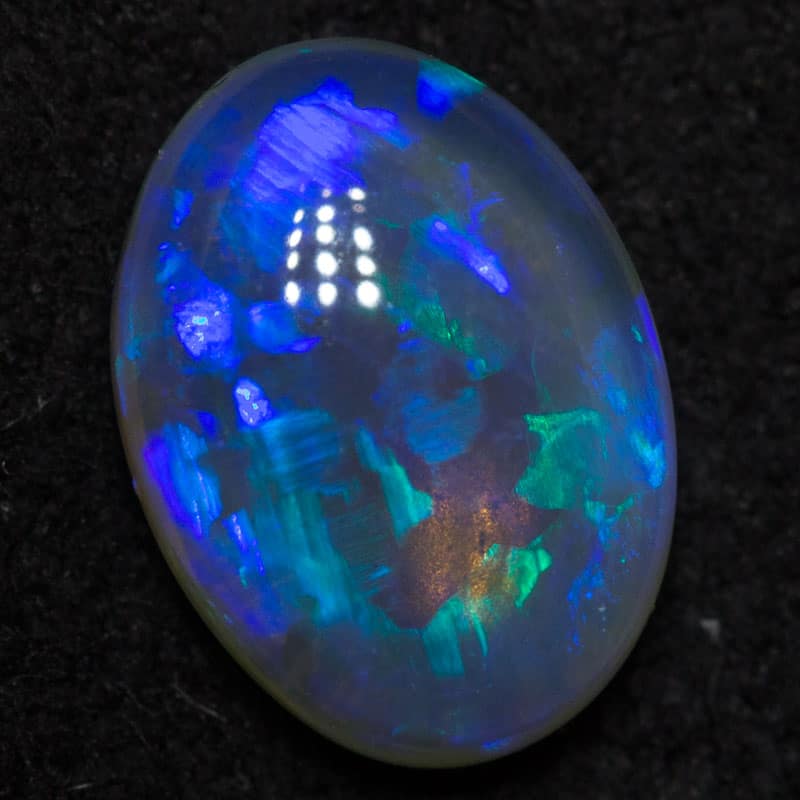 0.91 ct crystal opal 8.1x6x3mm