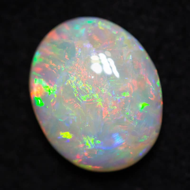 0.91 ct white opal 8x6x2.5mm