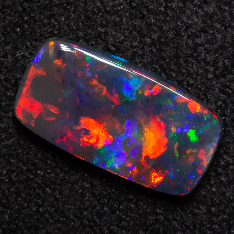 0.92 ct black opal 10.2x5.3x2.1mm