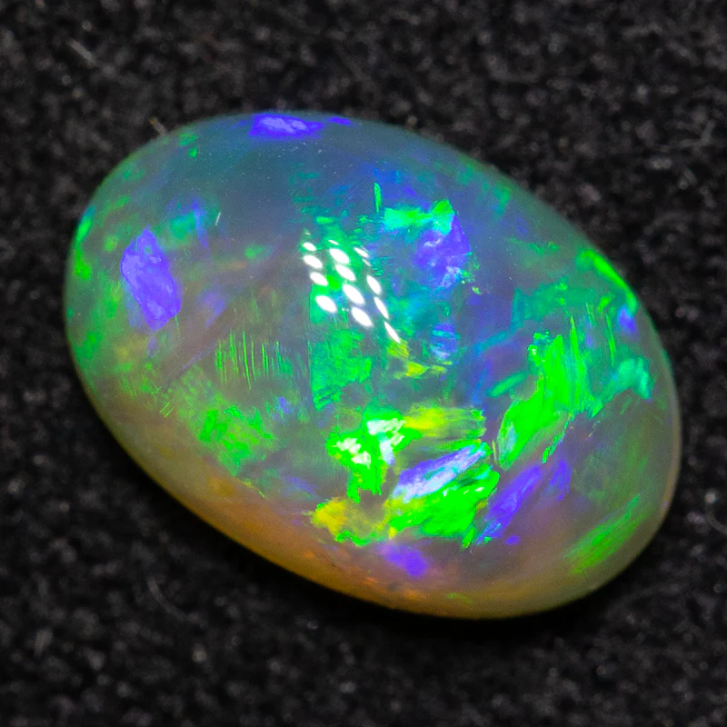 0.93 ct crystal opal 7.9x5.4x3.7mm