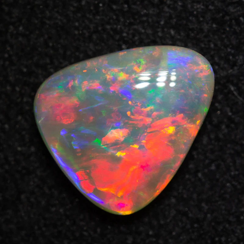 1.01 ct crystal opal 8.2x7.1x3mm