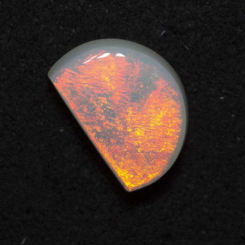 1.05 ct dark opal 8x5.6x2.9mm