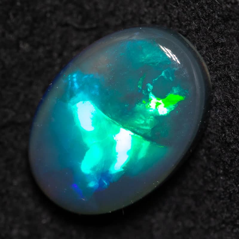 1.07 ct black opal 8.9x6.4x2.8mm
