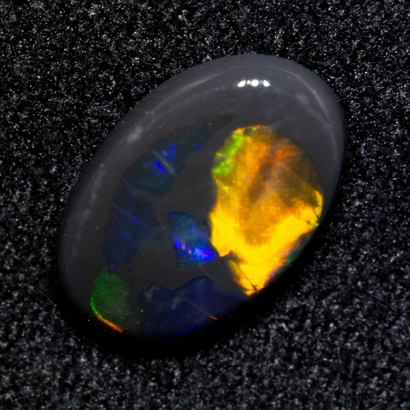 1.07 ct black opal 9.8x6.5x2.8mm
