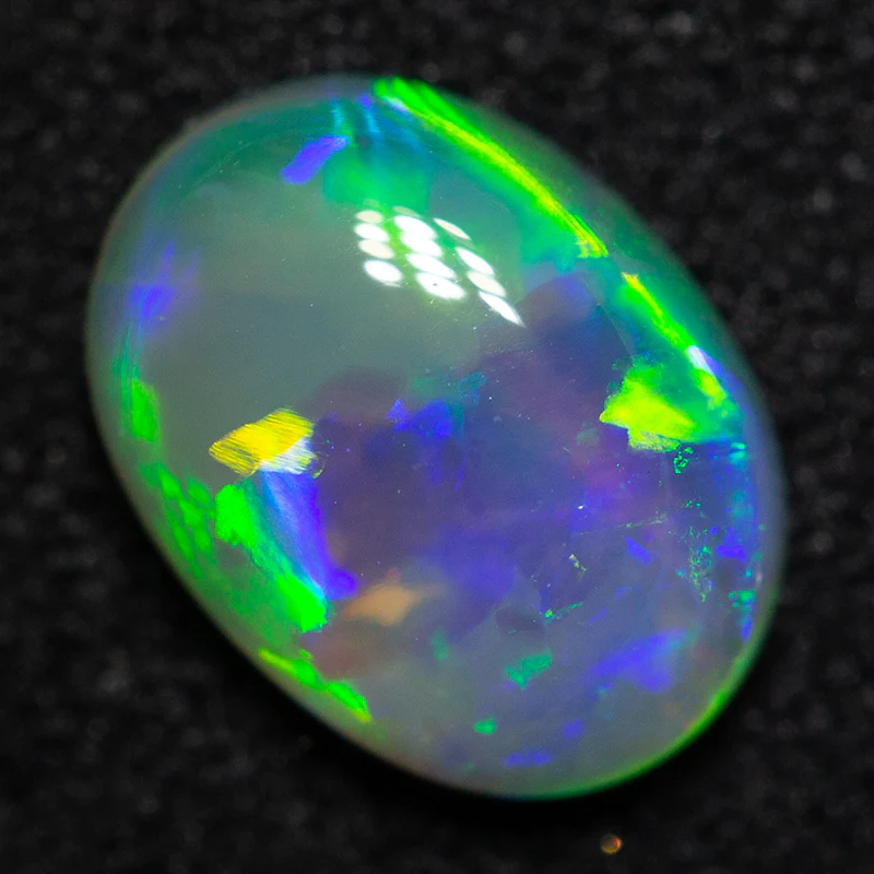 1.07 ct crystal opal 8.2x6x3.3mm