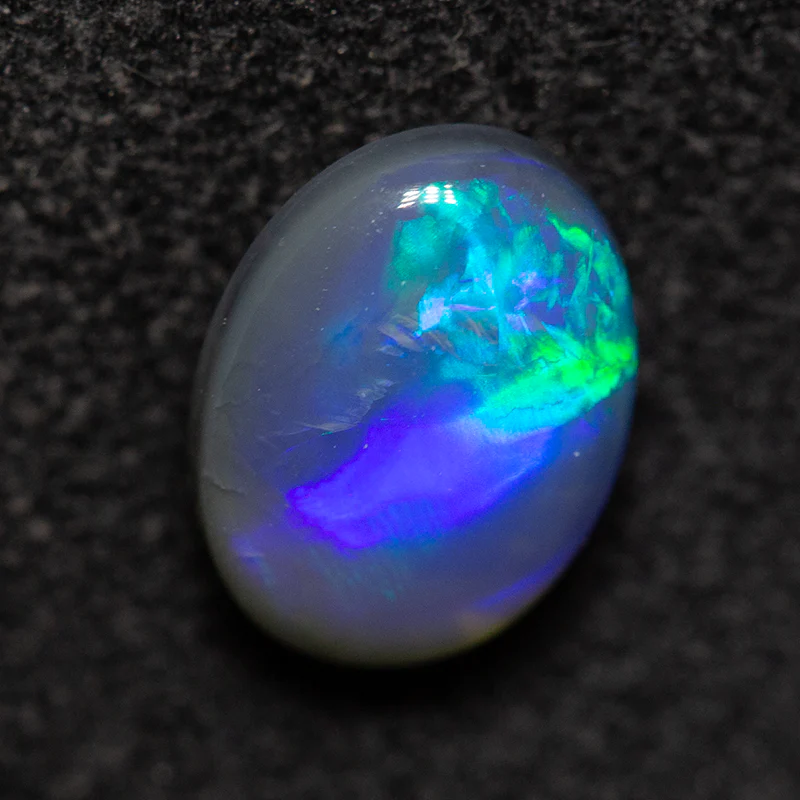 1.08 ct black opal 7.9x6x3.7mm