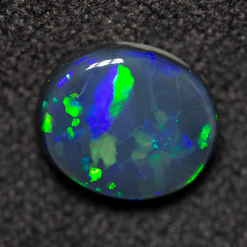 1.09 ct black opal 8.2x7x2.9mm