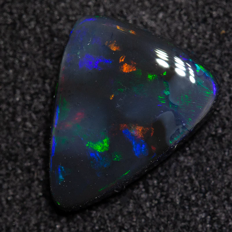 1.14 ct black opal 9x7.4x2.8mm